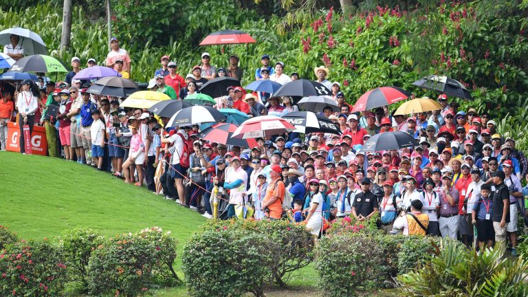 Fans at the Honda LPGA Thailand